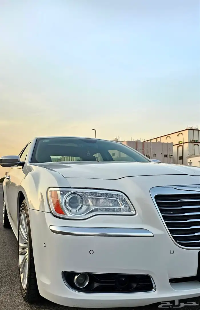 كرايزلر C300 موديل 2014 فل كامل 6 سلندر 5