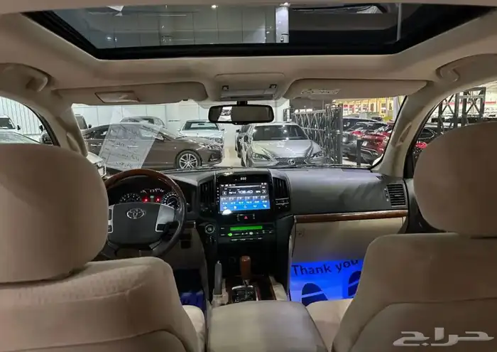 تويوتا لاندكروزر GXR موديل 2014 فل كامل بريمي 15