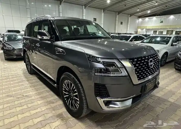 نيسان باترول بلاتينيوم موديل 2023 فل كامل نضيف جدا 1
