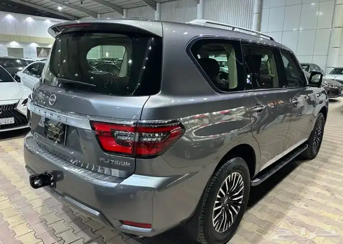 نيسان باترول بلاتينيوم موديل 2023 فل كامل نضيف جدا 25