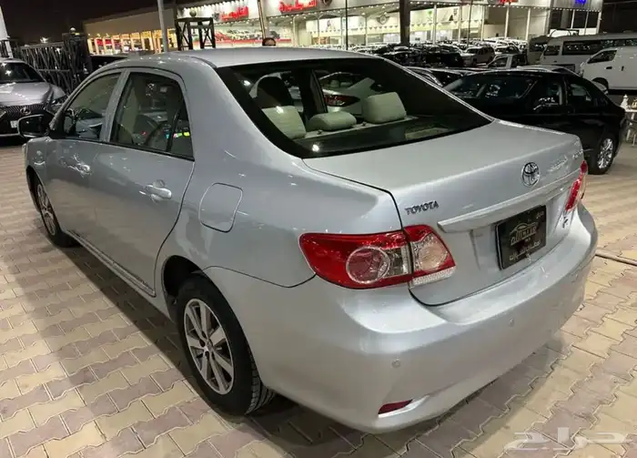 تويوتا كورولا موديل 2013 نص فل 19