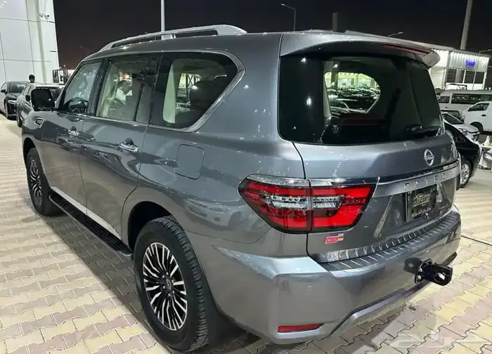 نيسان باترول بلاتينيوم موديل 2023 فل كامل نضيف جدا 26