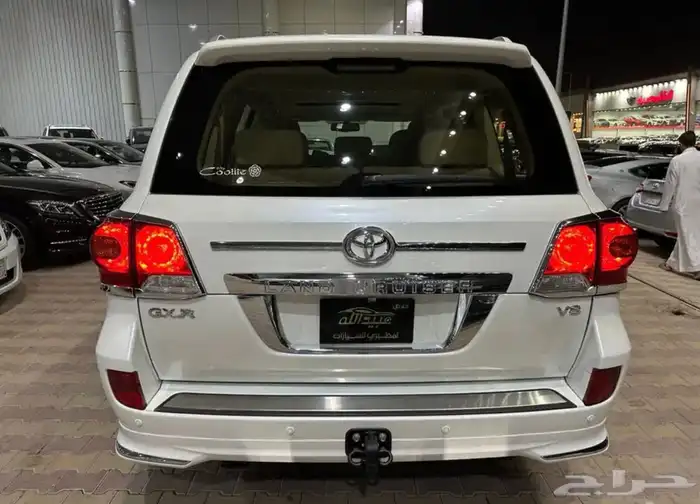 تويوتا لاندكروزر GXR موديل 2014 فل كامل بريمي 24