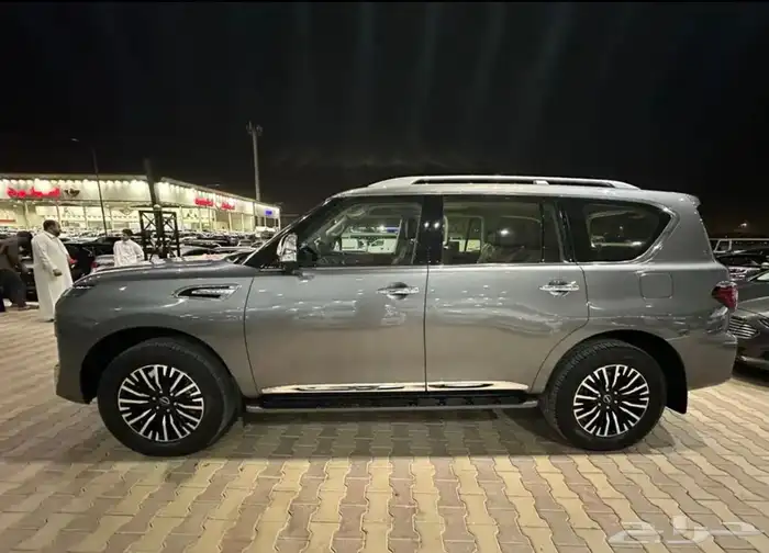 نيسان باترول بلاتينيوم موديل 2023 فل كامل نضيف جدا 5