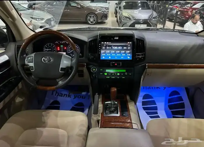 تويوتا لاندكروزر GXR موديل 2014 فل كامل بريمي 14