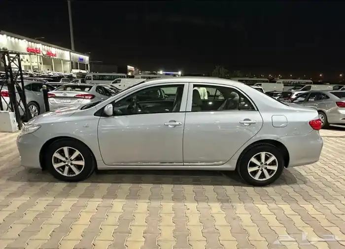 تويوتا كورولا موديل 2013 نص فل 4