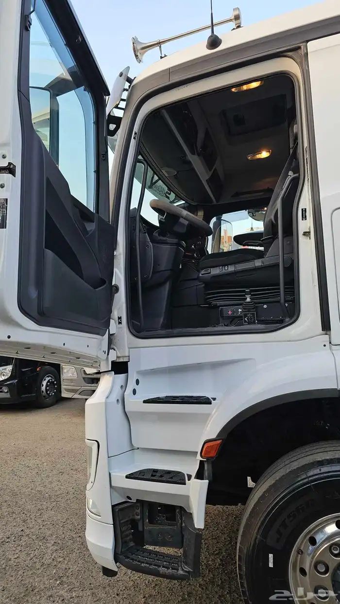 شاحنة مرسيدس أروكس موديل 2019 - دبل عكوس 14