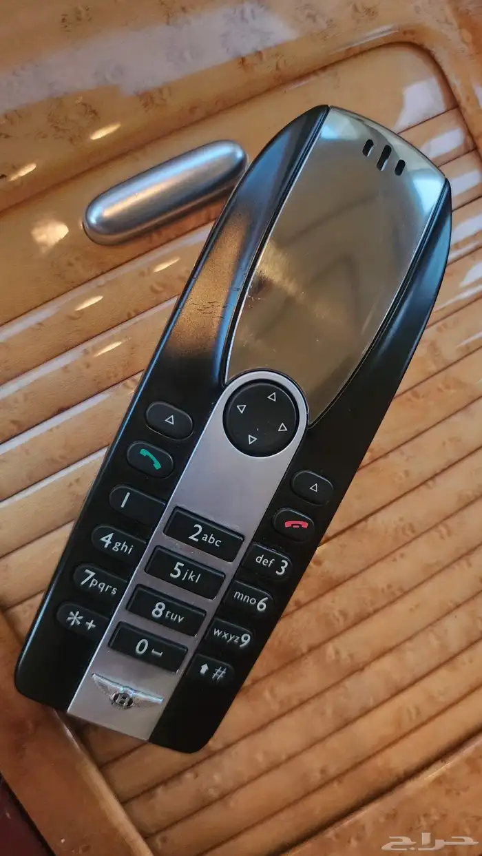 تلفون سيارة بنتلي 1