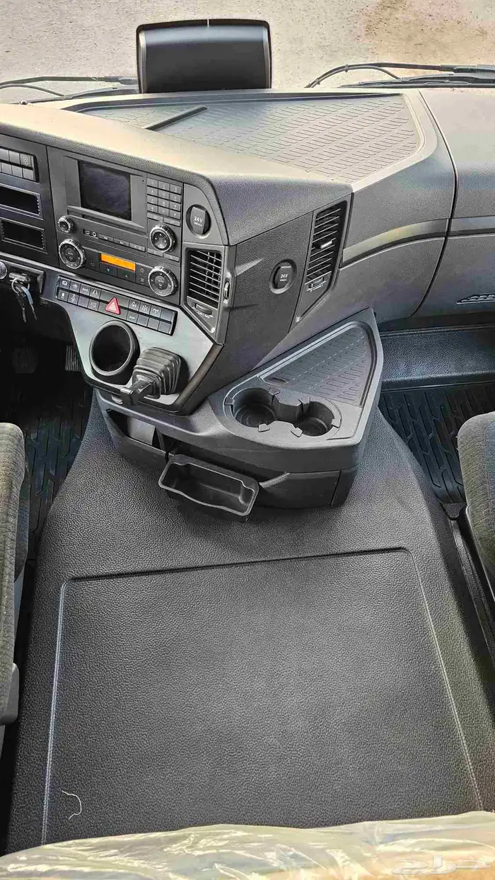 شاحنة مرسيدس أروكس موديل 2019 - دبل عكوس 21