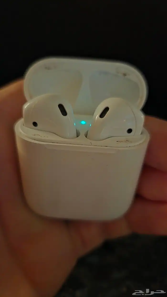 ايربودز ايفون ممتازه مع العلبه وسلك الشحن السعر لسرعة البيع 1