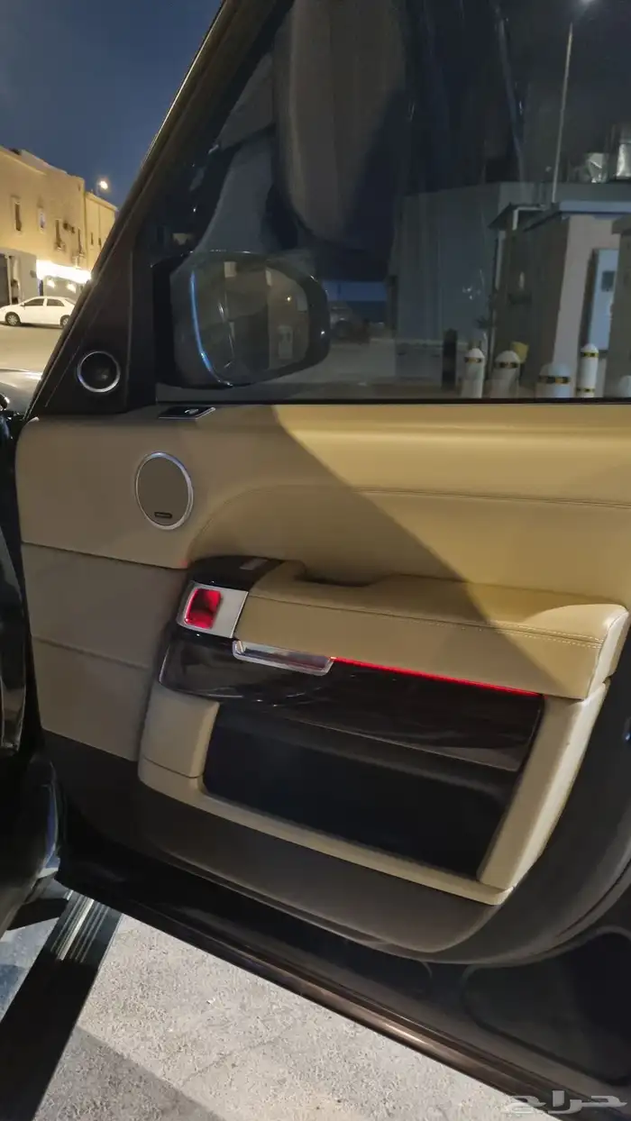 رنج روفر اوتوبيغرافي 2014 محول 2020 بلاك اديشن 11