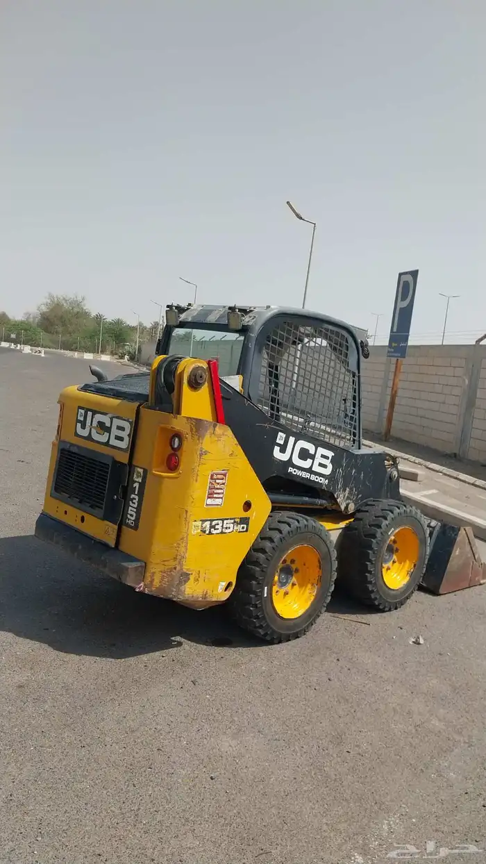 يوجد لدينا جميع المعدات الثقيله في الرياض سفتي كامل 0