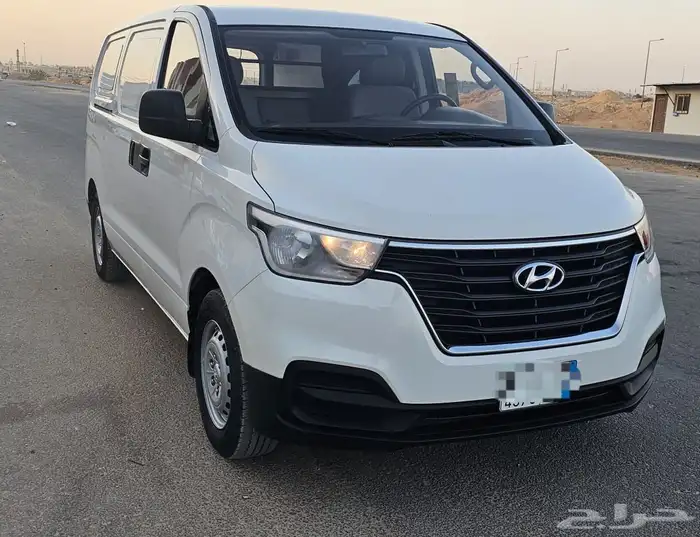 باص هونداي H-1 2021 نقل بضاعه ( عداد قليل ) 1