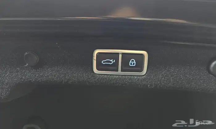 ازيرا 6 سلندر 2023 17