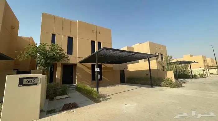 فيلا للبيع بطراز سلماني 80