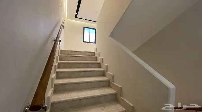 فيلا للبيع بطراز سلماني 48