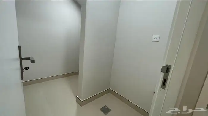 فيلا للبيع بطراز سلماني 71