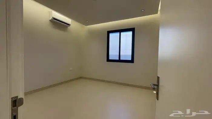 فيلا للبيع بطراز سلماني 36