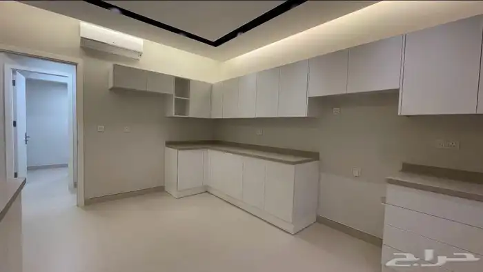 فيلا للبيع بطراز سلماني 65