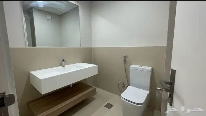 فيلا للبيع بطراز سلماني 72