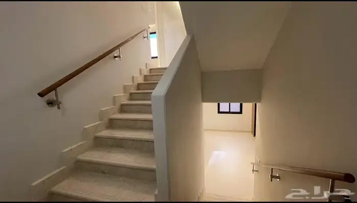 فيلا للبيع بطراز سلماني 55