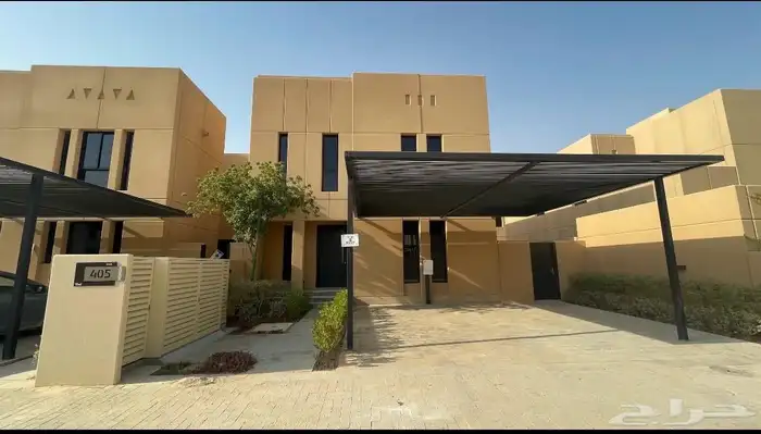 فيلا للبيع بطراز سلماني 81