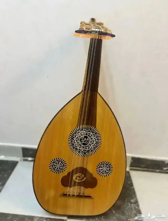 عود نظيف ووتاره تو مركبهم جدد ومن النوع الممتاز 0