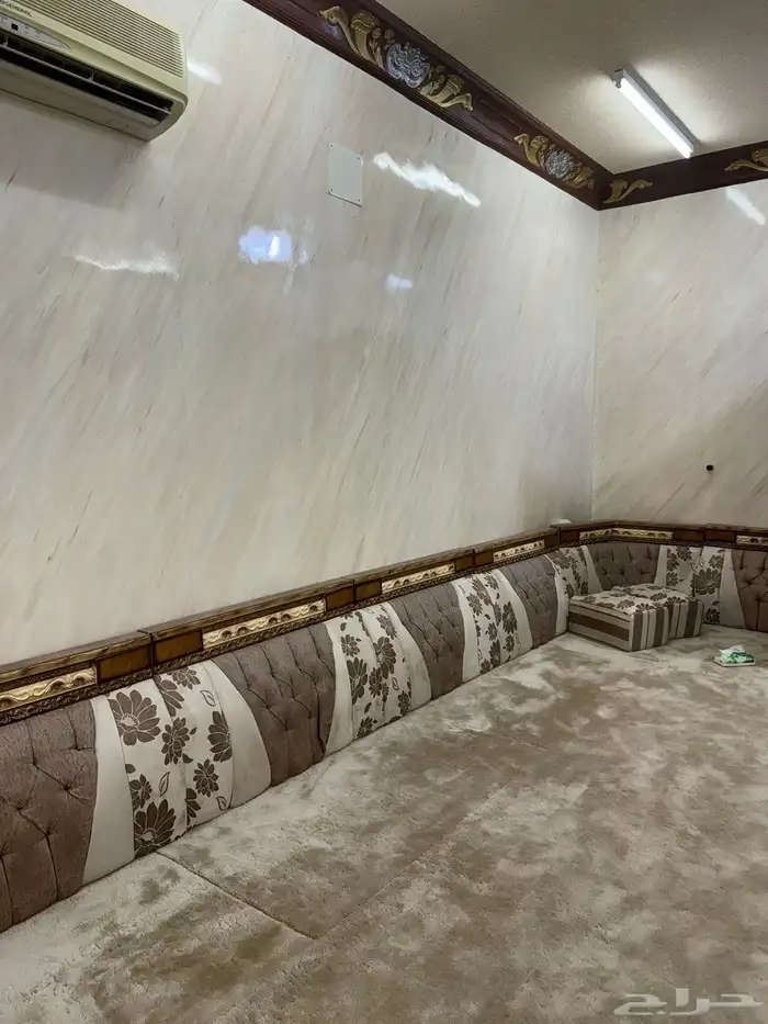 مجلس للبيع 1