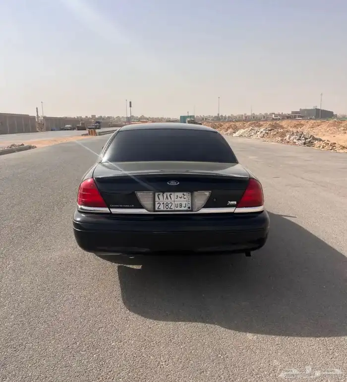 فورد فكتوريا 2011 4