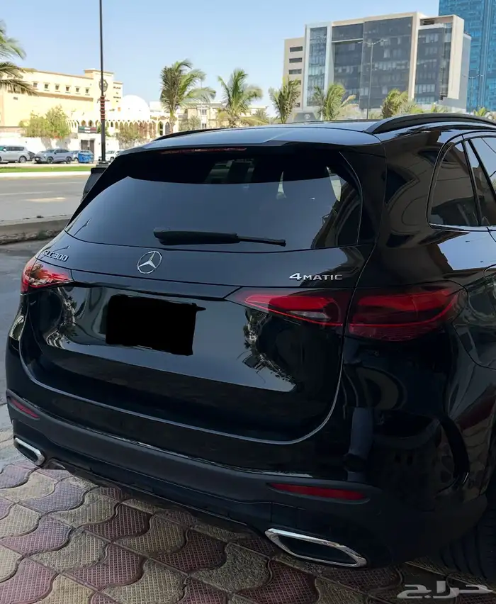 مرسيدس GLC300 AMG موديل 2025 شبه جديد وبضمان الجفالي 5