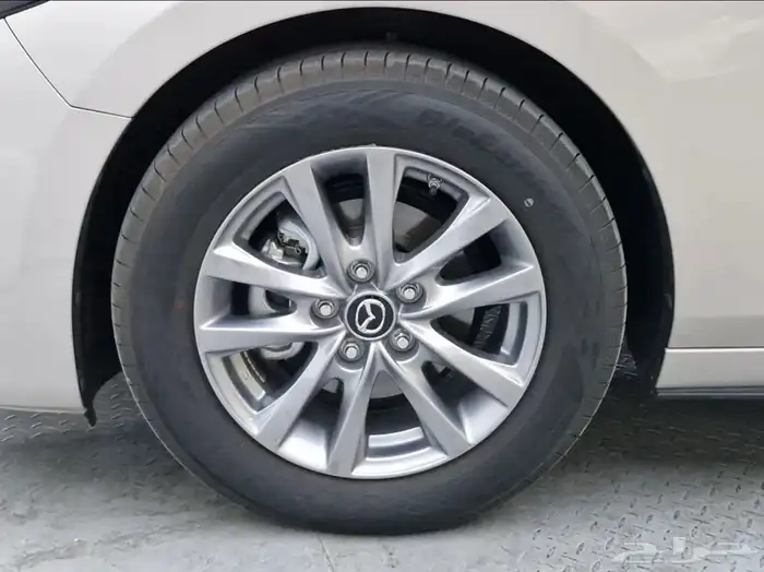 مازدا 3 ستاندر 2025 ذهبي 6