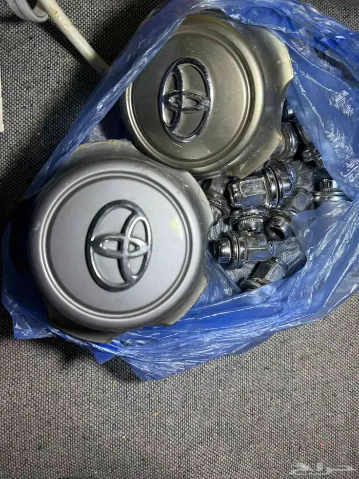 قطع واكسسوارات لاندكروزر 6