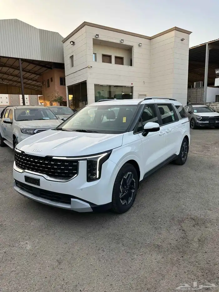 كيا كرنفال 2025 GL الاهليه 1