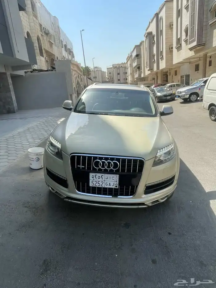 للبيع سيارة اودي Q7 ممشى السيارة 52000 6