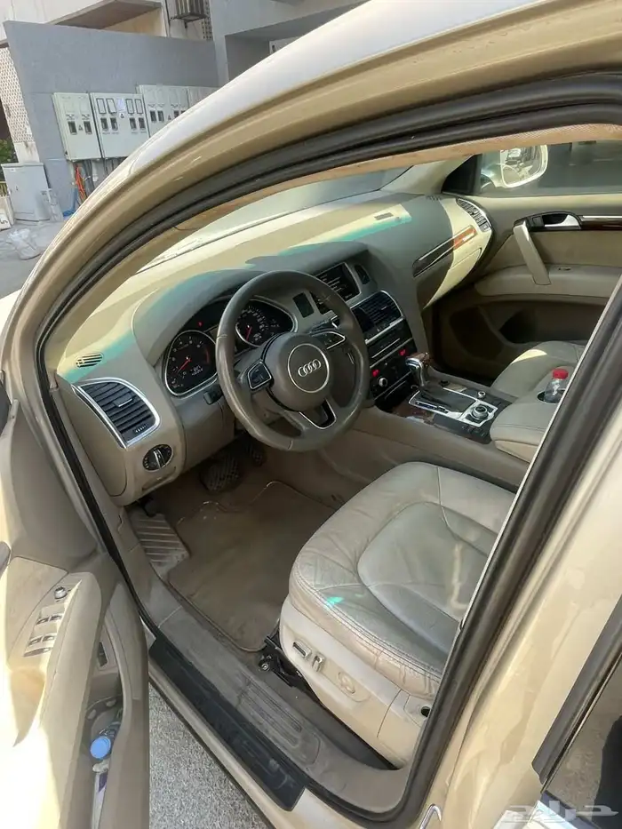 للبيع سيارة اودي Q7 ممشى السيارة 52000 2