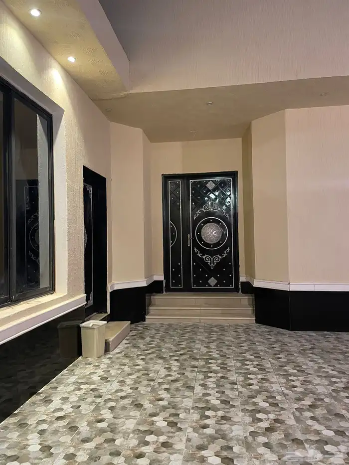 دور أرضي للايجار بالمزاحمية 0