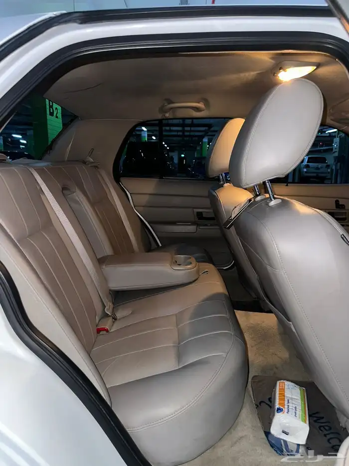 فورد كراون فكتوريا وكاله 30