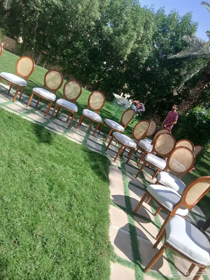 تاجير طاولات طعام كراسي صحون ملاعق تجهيز حفلات 5