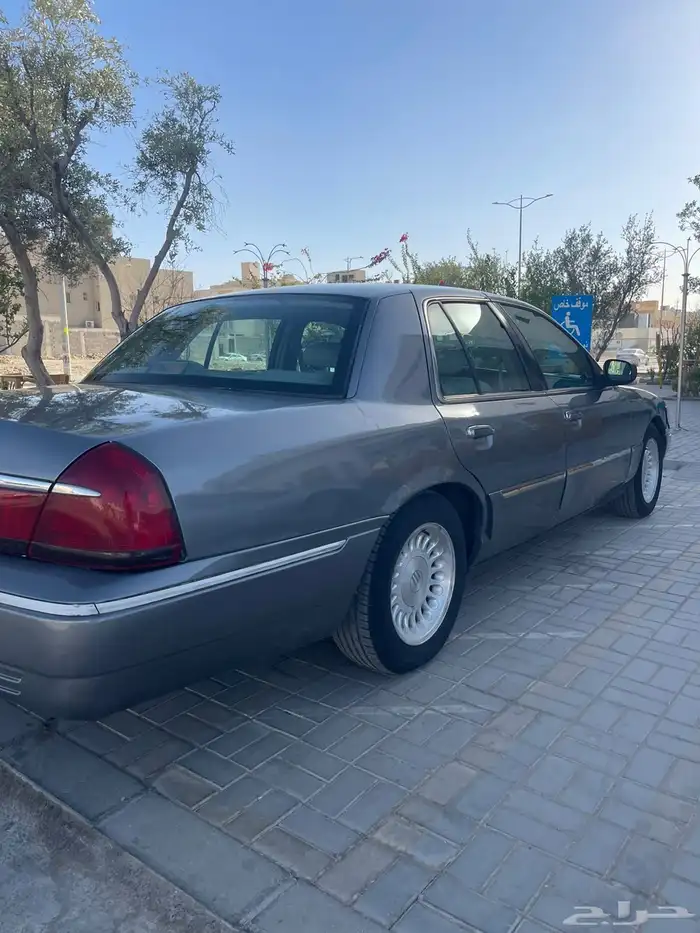 فورد ماركيز 1999 ماشي قليل 15