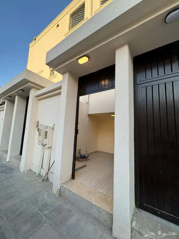 للايجار دور ارضي و دور علوي مفصوله الملز 15