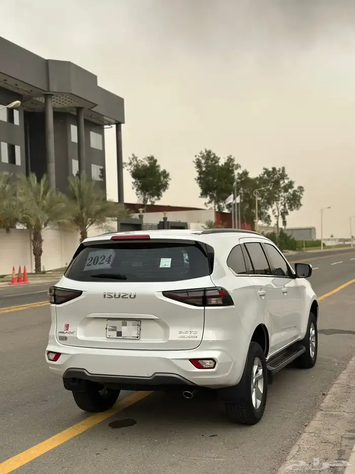 ايسوزو MUX 2024 نص فل 7