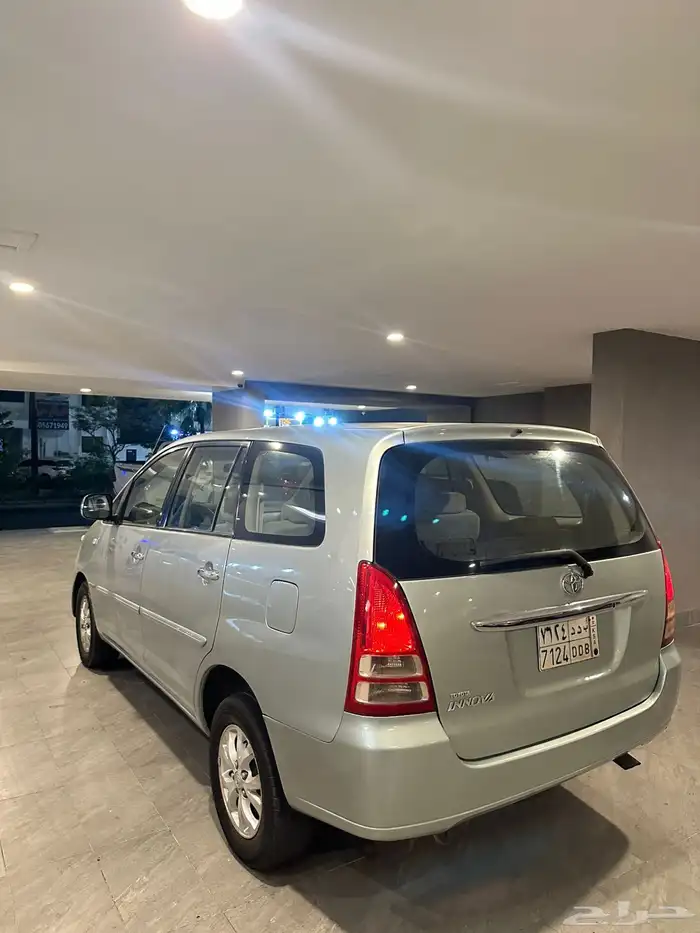 تويوتا انوفا 2007 4