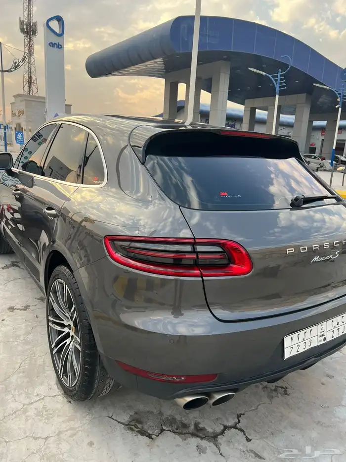 بورش ماكان 0