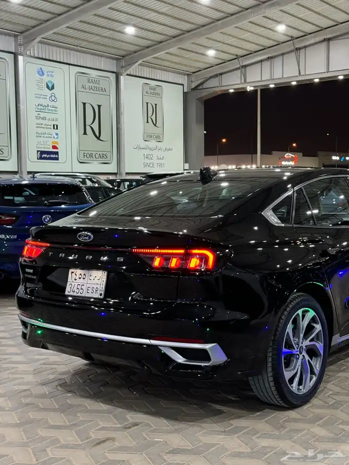 فورد توروس تيتانيوم فل كامل سعودي 10