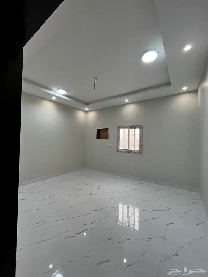 شقة حي الدانة 3 دور ارضي جديدة 1