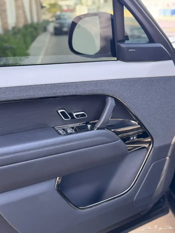 رنج روفر سبورت 2023 13