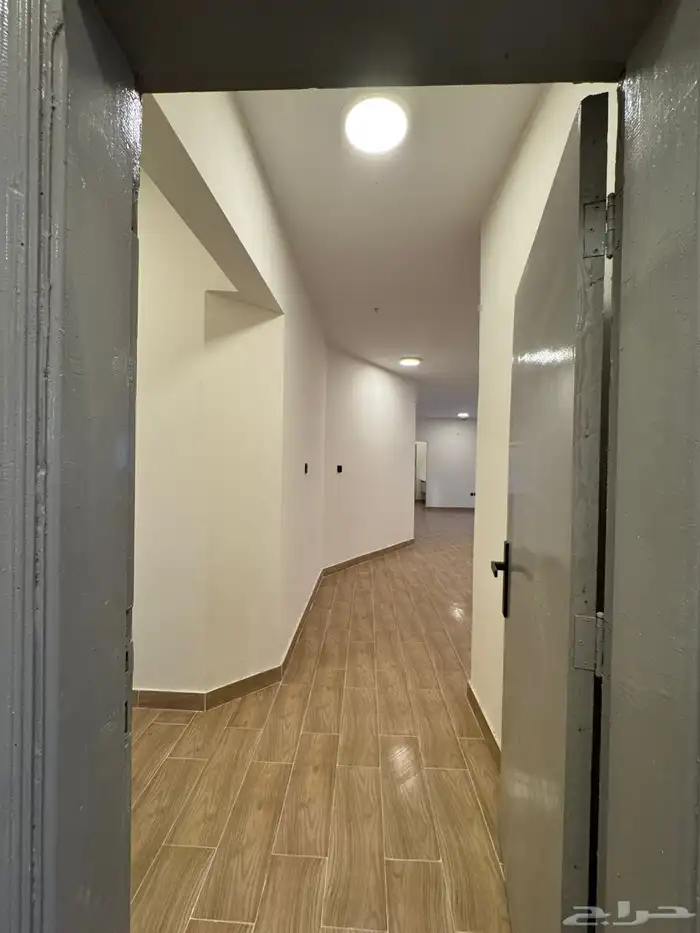 للايجار دور ارضي و دور علوي مفصوله الملز 5