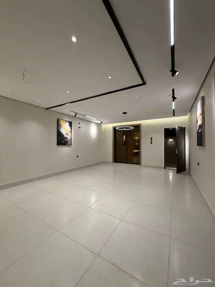 للبيع شقه ارضيه 17