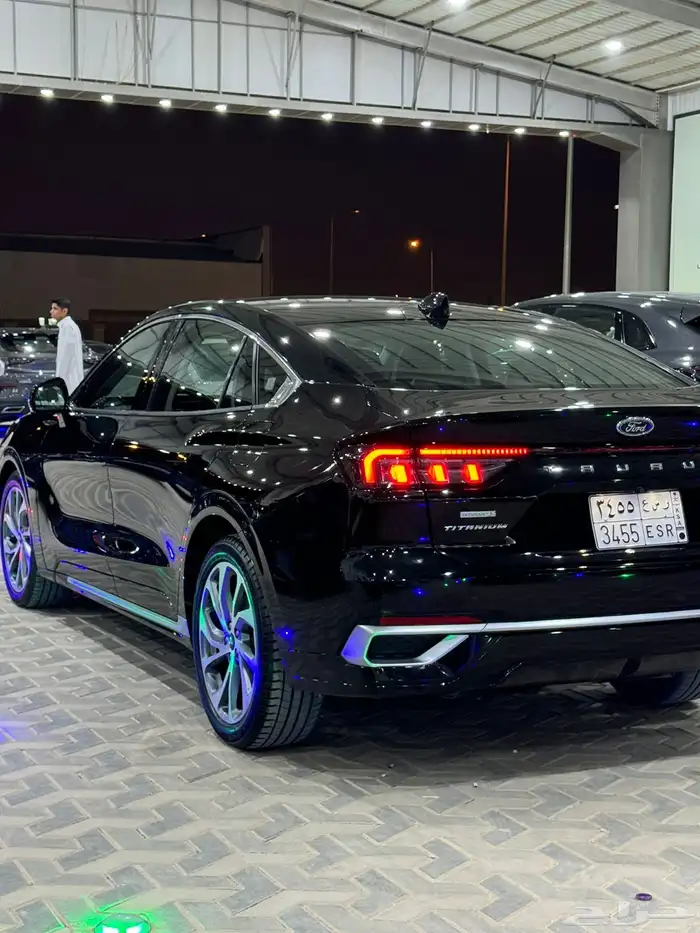 فورد توروس تيتانيوم فل كامل سعودي 4