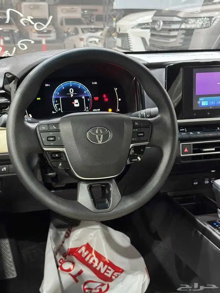 تويوتا كامري 2025 استاندر E اسود - اصفار اقل سعرر 7